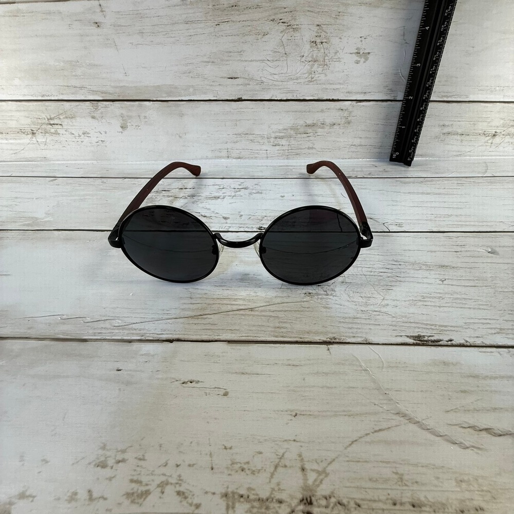 TruWood Round Sunglasses Black Metal Frame Wood Temples Retro Boho Shades